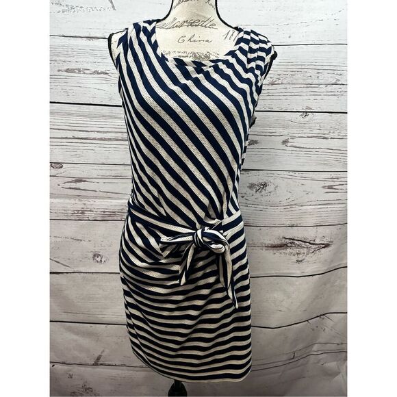 Guess size 8 black and white stripped pullover dress with attached tie at‎ waist - Picture 1 of 5